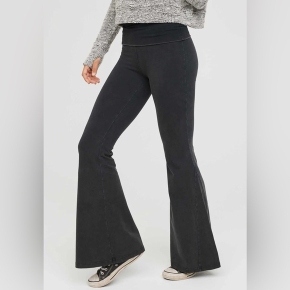 Offline Pants - Offline by Aerie OG FOLD OVER Charcoal Faded Flare Leggings Size Large Casual